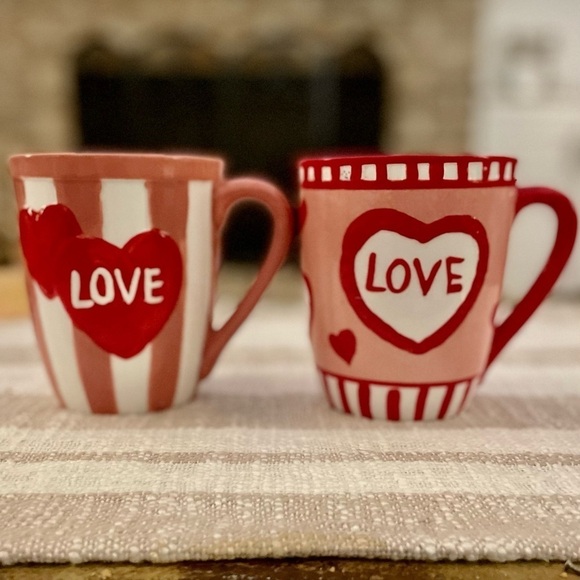 PAIR of 💞Valentine’s Day💞 “Love” Mugs - Picture 9 of 10